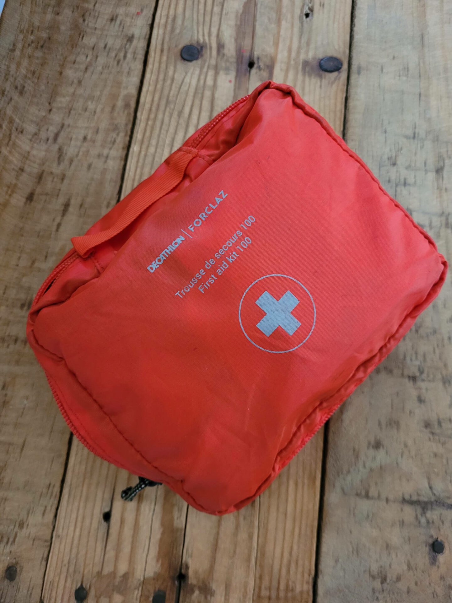 trousse à pharmacie en voyage