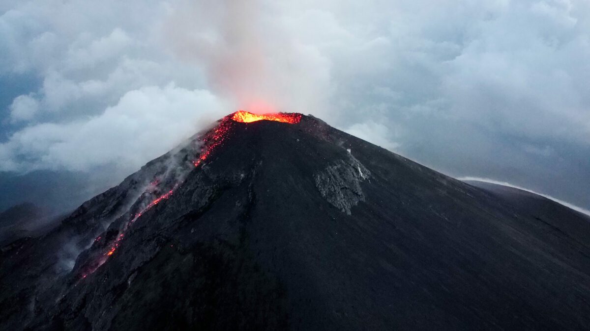 volcan fuego guatemala