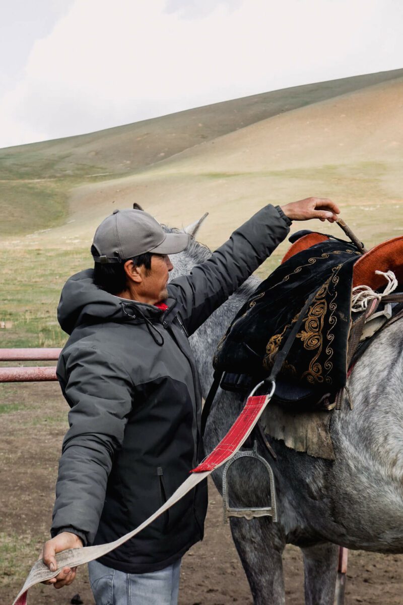 randonnée à cheval au lac song kul avec timur