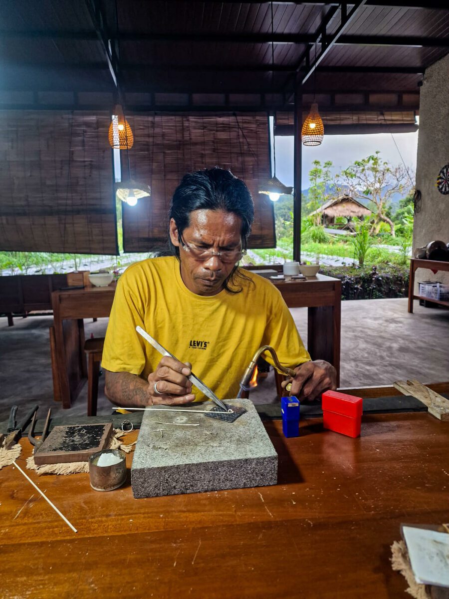 fabriquer son bijou en argent a bali
