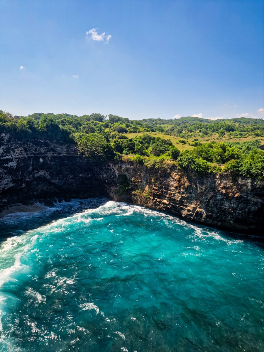 broken beach nusa penida