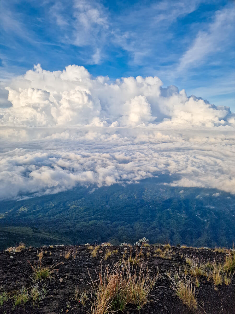 ascension du mont agung à bali